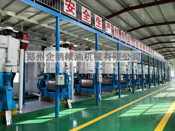 油脂精煉成套設備，企鵝糧油機械 品質優良+技術成熟(圖1)